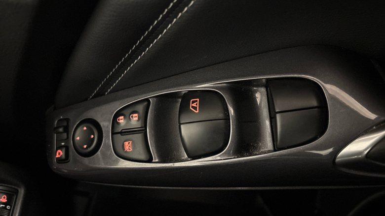 Nissan Juke 1.0 DiG-T 114 N-Connecta 5dr Petrol Hatchback